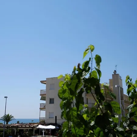 Apartaments Alex Cambrils Exterior photo